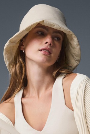 Men Alo Yoga Good Shade Bucket Hat Oat Milk | India 25937-FANR