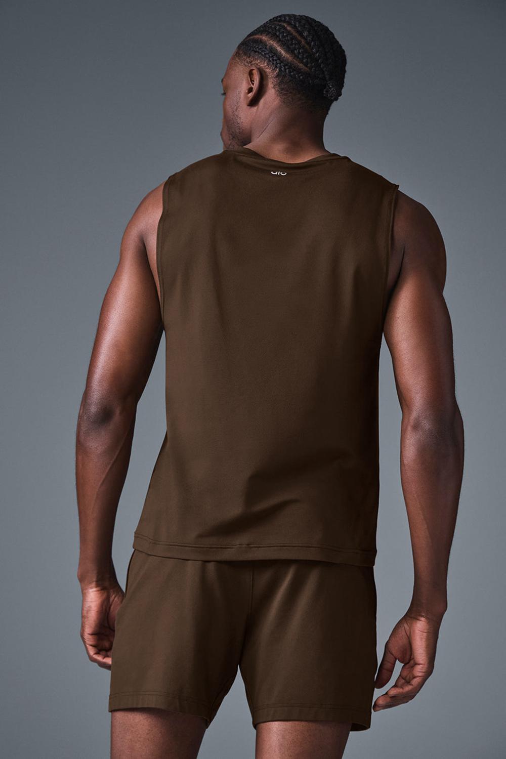 Men Alo Yoga Conquer Muscle Tank Espresso | India  72493-HGUM
