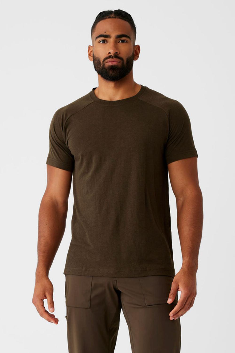 Men Alo Yoga Triumph Raglan Tee Espresso | India  08946-CZMN