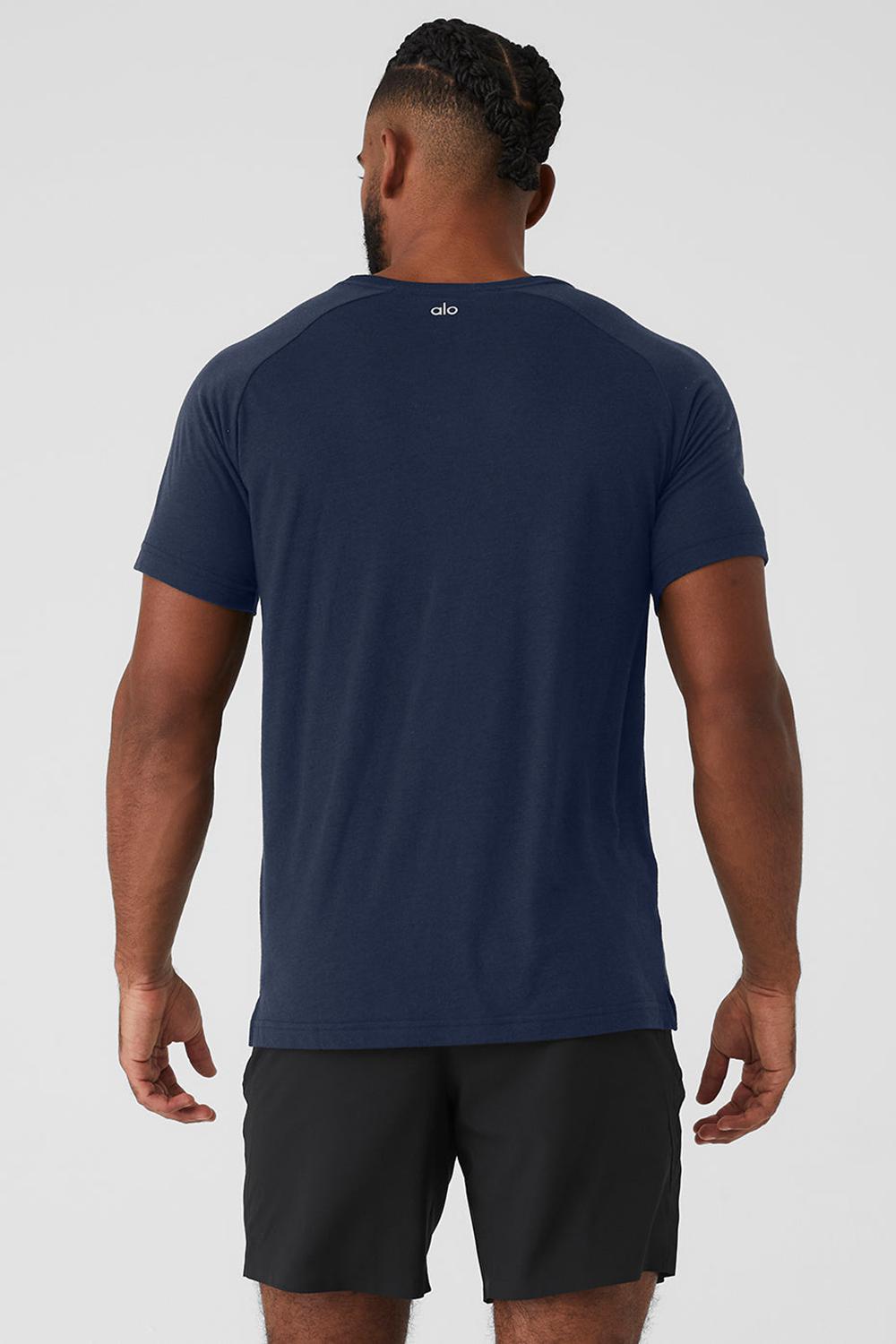 Men Alo Yoga Triumph Raglan Tee Navy | India  57032-BLJO