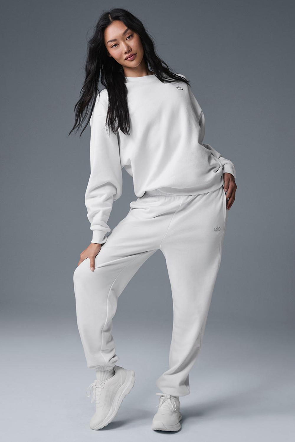 Women Alo Yoga Accolade Crew Neck Pullover White | India  69217-HOYA