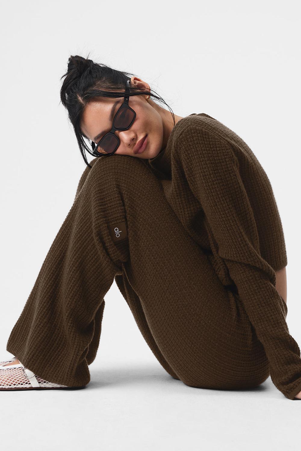 Women Alo Yoga Cashmere High-Waist Plush Waffle Pant Espresso | India  15642-IPYF