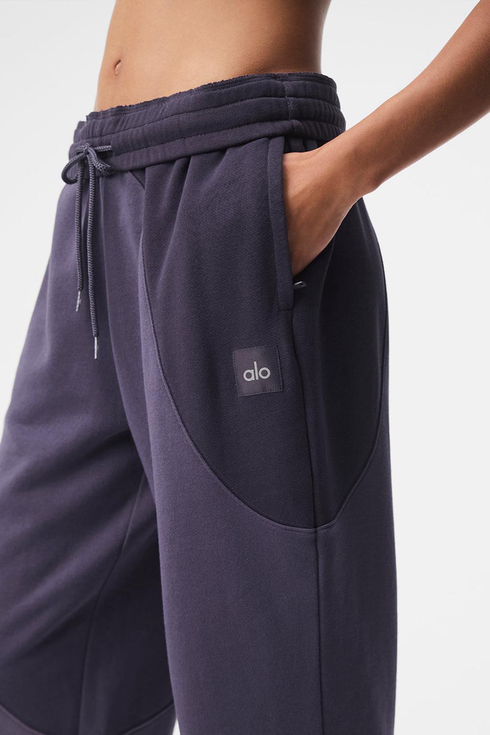 Women Alo Yoga Make Waves Sweatpant Italian Plum Tonal | India  47130-MSQP
