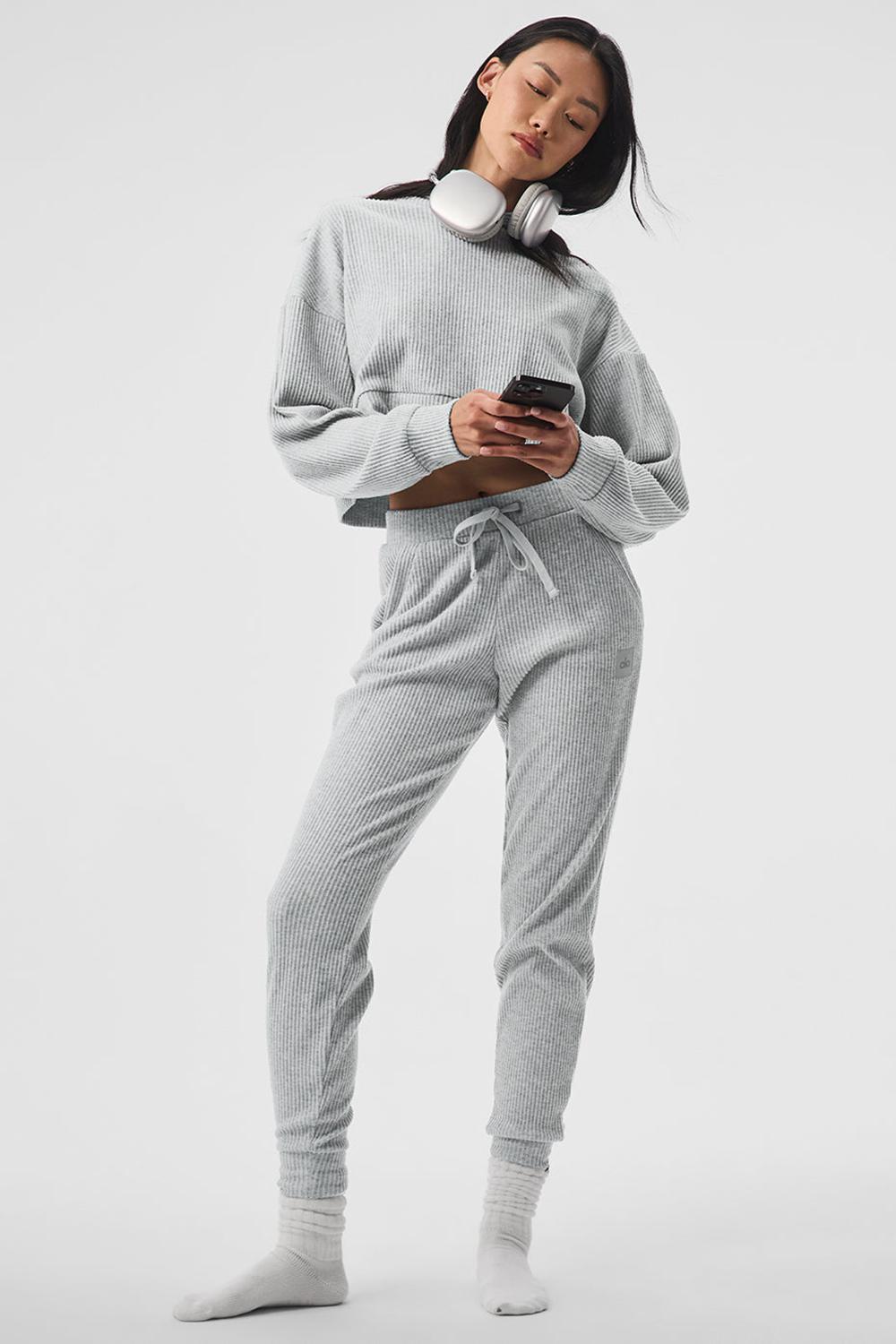 Women Alo Yoga Muse Sweatpant Athletic Heather Grey | India  65892-XJDN