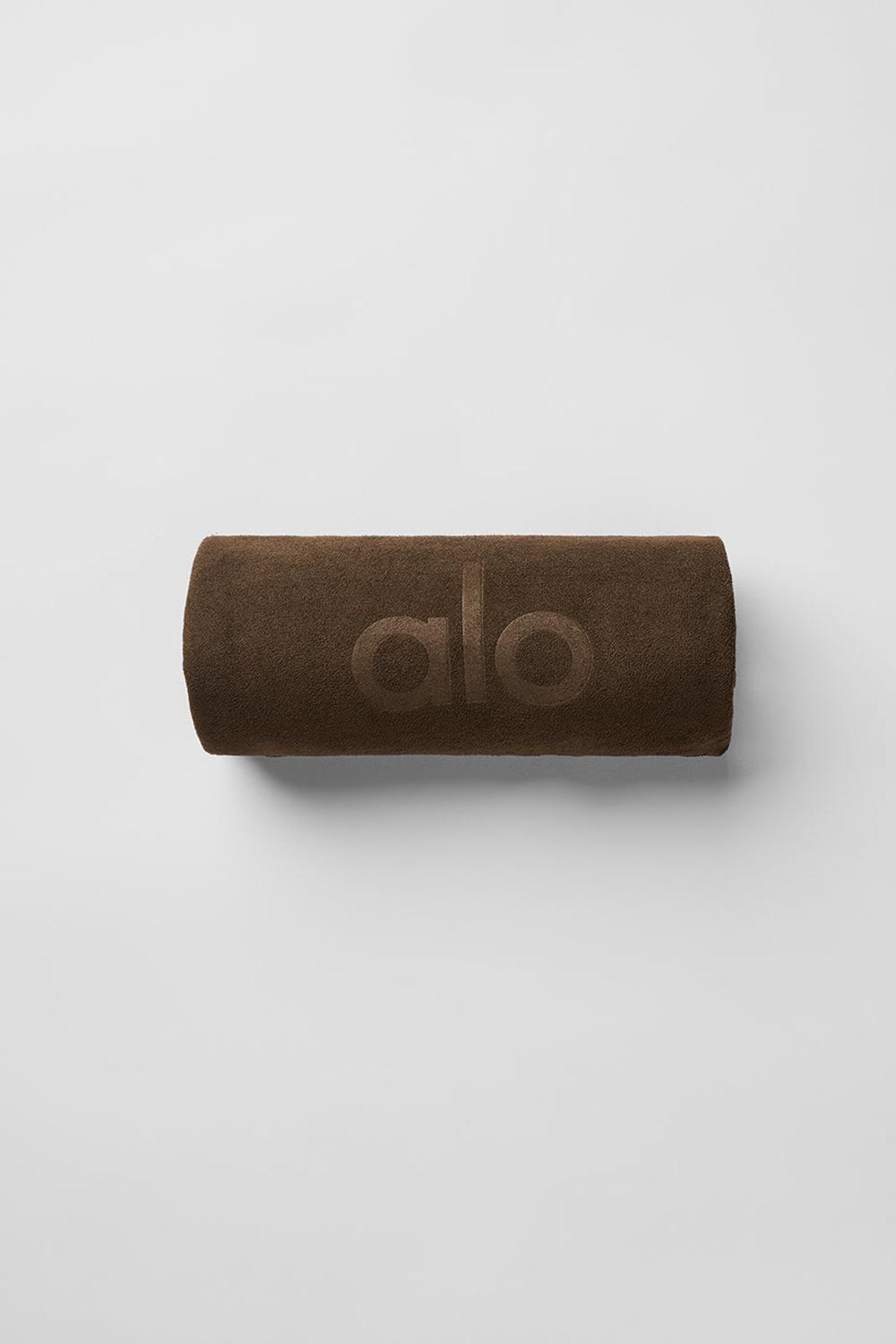 Women Alo Yoga Performance No Sweat Hand Towel Espresso | India  70431-RCLZ